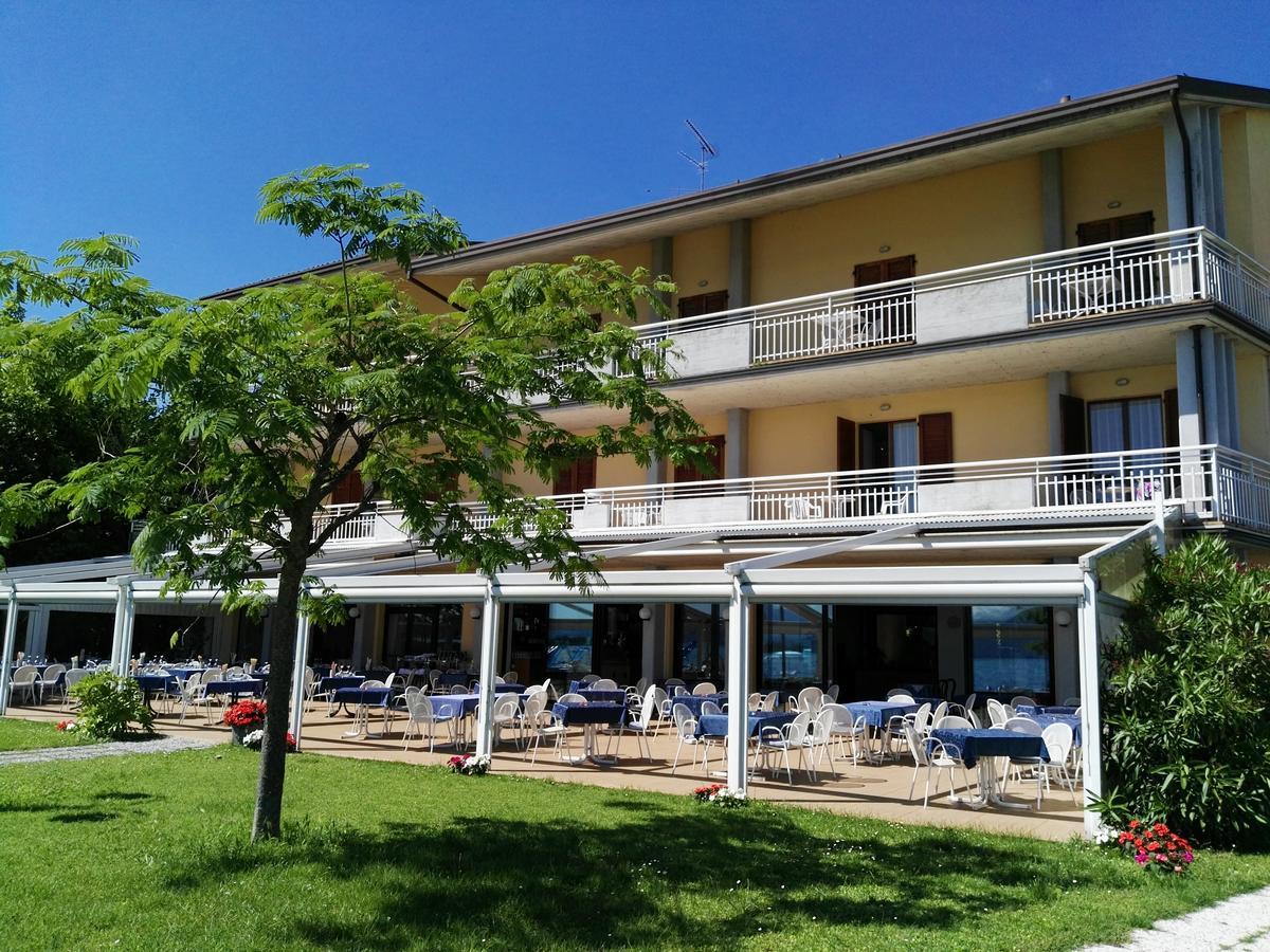 La Romantica Hotel *